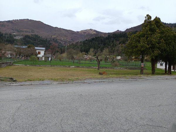 terreno edificabile in vendita a Tolmezzo in zona Lorenzaso
