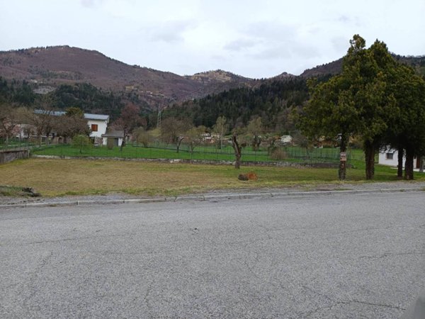 terreno edificabile in vendita a Tolmezzo in zona Lorenzaso