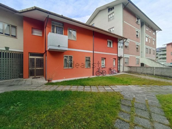 casa indipendente in vendita a Tolmezzo