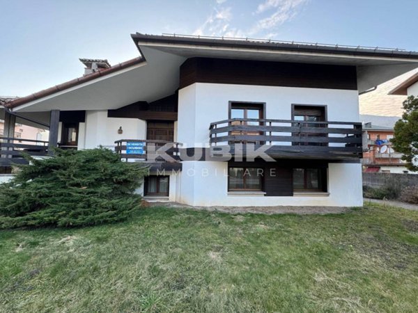 casa indipendente in vendita a Tolmezzo