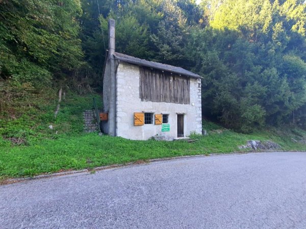 casale in vendita a Tolmezzo in zona Fusea