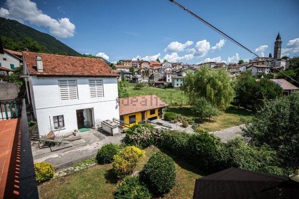 casa indipendente in vendita a Tolmezzo