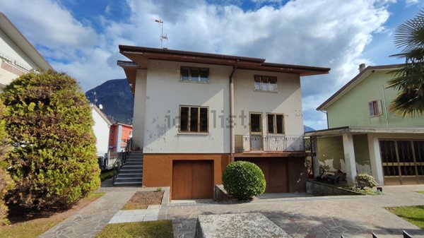 casa indipendente in vendita a Tolmezzo