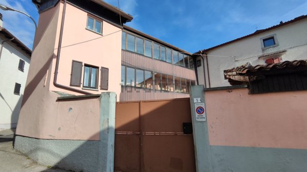 casa indipendente in vendita a Tolmezzo in zona Fusea