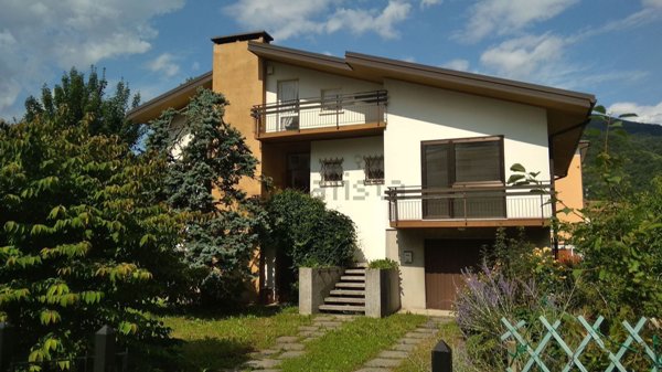 casa indipendente in vendita a Tolmezzo