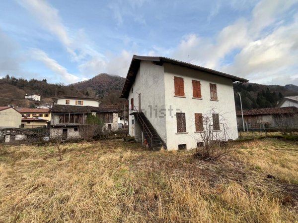 appartamento in vendita a Tolmezzo in zona Cadunea