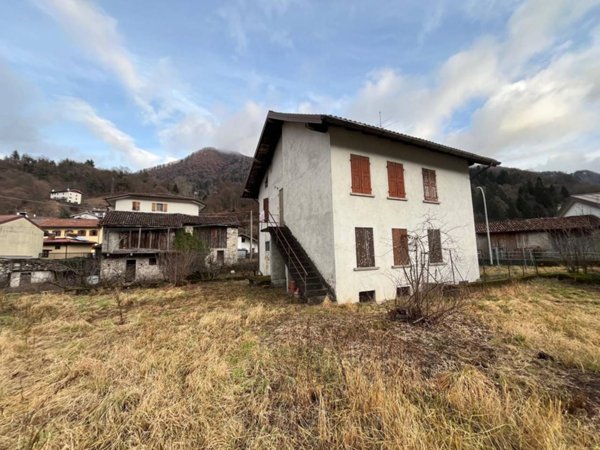 appartamento in vendita a Tolmezzo in zona Cadunea