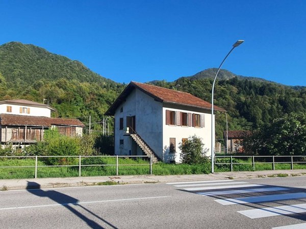 appartamento in vendita a Tolmezzo in zona Cadunea