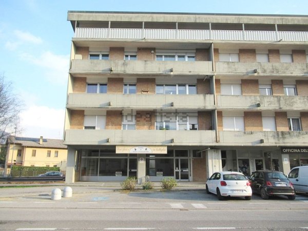 negozio in vendita a Tolmezzo