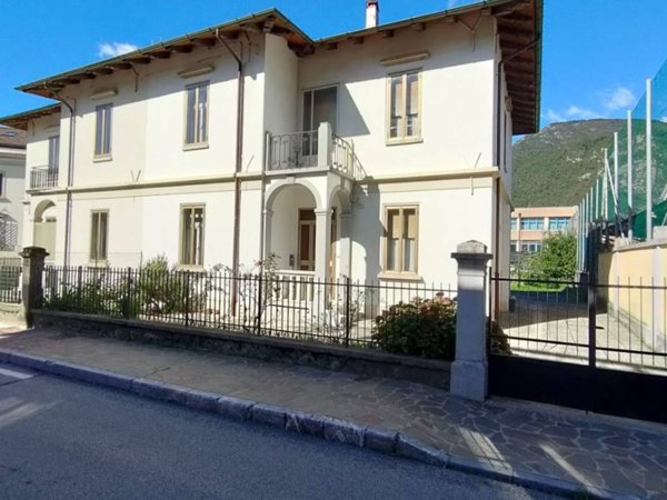 casa indipendente in vendita a Tolmezzo