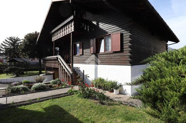 casa indipendente in vendita a Tolmezzo in zona Casanova
