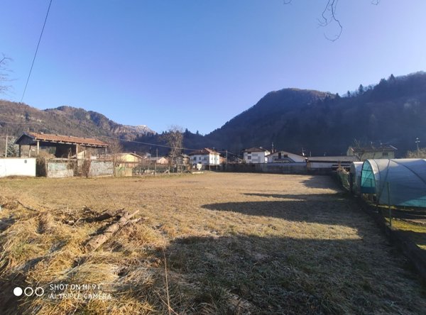 terreno edificabile in vendita a Tolmezzo in zona Cadunea