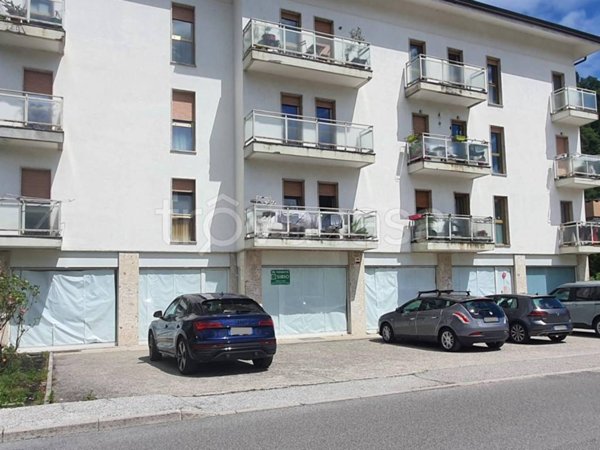 negozio in vendita a Tolmezzo