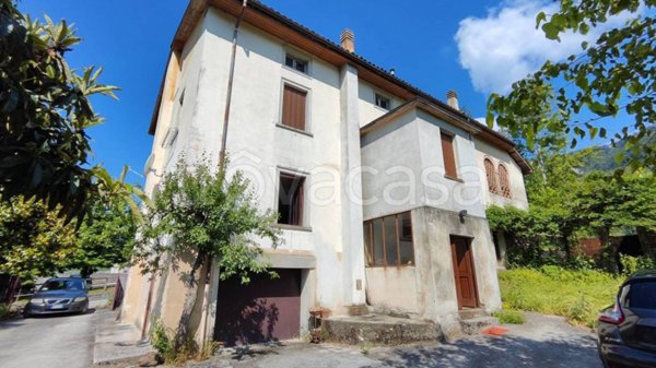 casa indipendente in vendita a Tolmezzo in zona Terzo