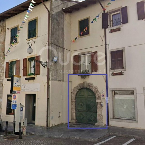 casa indipendente in vendita a Tolmezzo