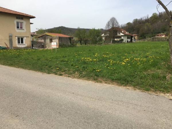 bifamiliare in vendita a Torreano in zona Mòntina