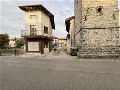 casa indipendente in vendita a Torreano in zona Togliano