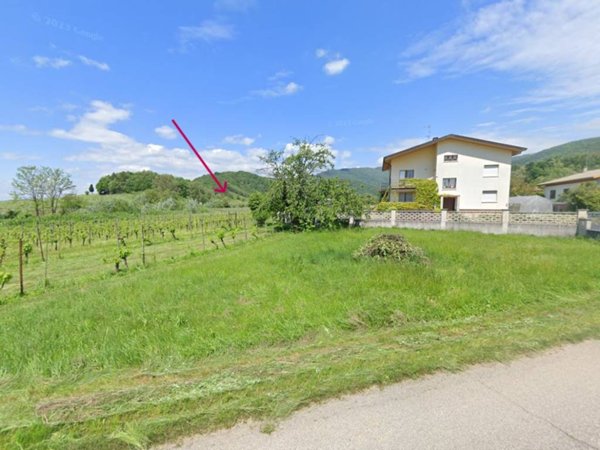 terreno agricolo in vendita a Torreano in zona Mòntina