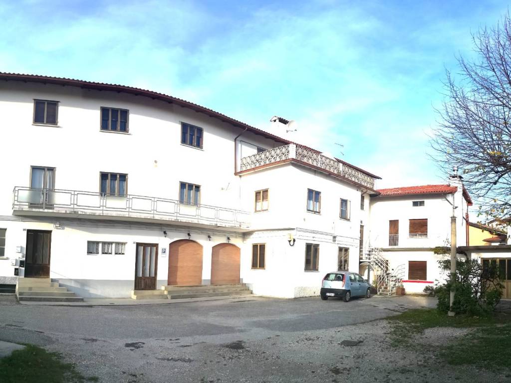 intera palazzina in vendita a Torreano