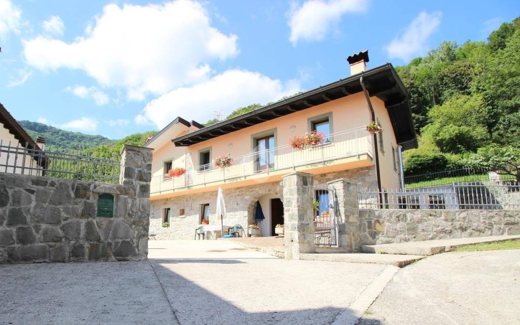 casa indipendente in vendita a Torreano in zona Masaròlis