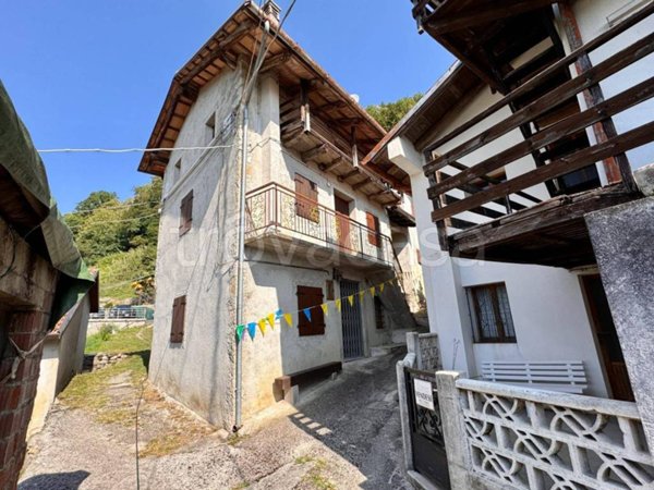 casa indipendente in vendita a Torreano in zona Reànt