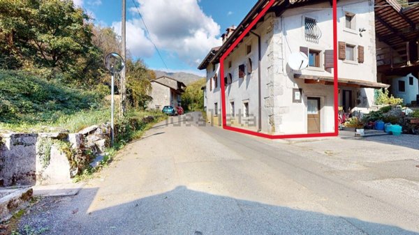 casa indipendente in vendita a Torreano in zona Canalutto