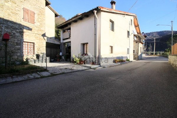 casa indipendente in vendita a Torreano in zona Borgo Burelli