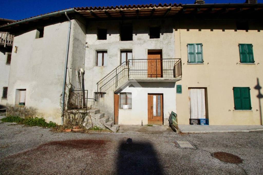 appartamento in vendita a Torreano in zona Masaròlis