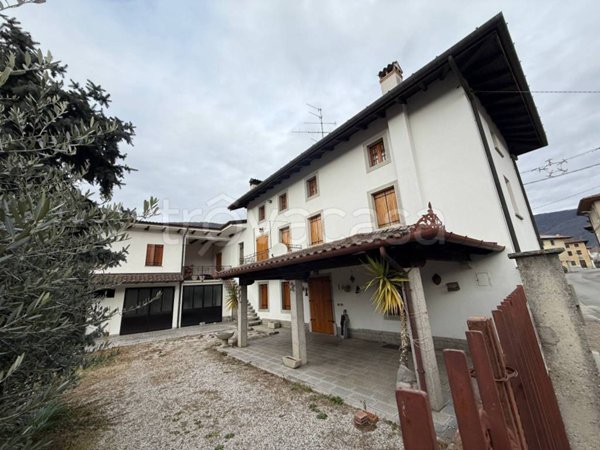 casa indipendente in vendita a Torreano