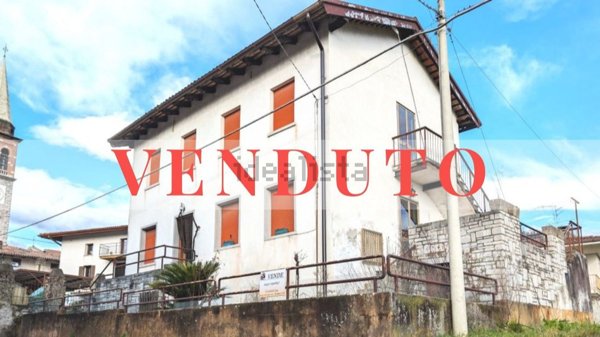 casa indipendente in vendita a Torreano in zona Prestènto