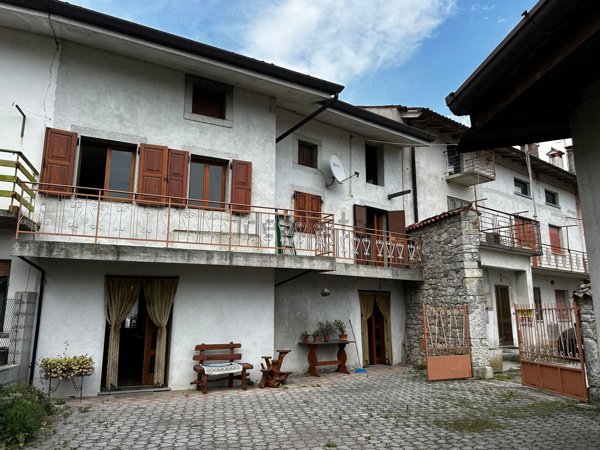 casa indipendente in vendita a Torreano