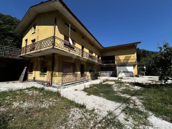 casa indipendente in vendita a Torreano in zona Canalutto