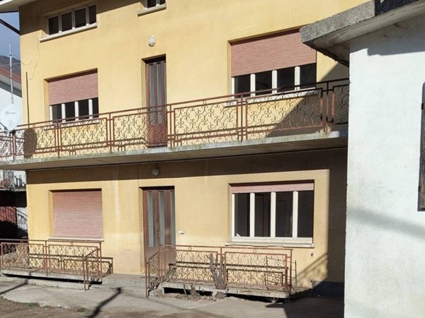 casa indipendente in vendita a Torreano in zona Laurini