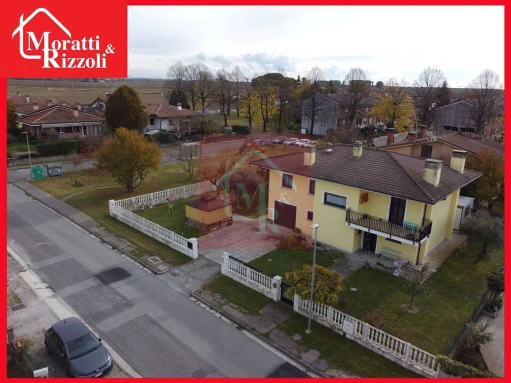 casa indipendente in vendita a Torviscosa