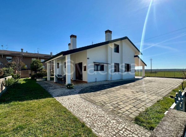 casa indipendente in vendita a Torviscosa