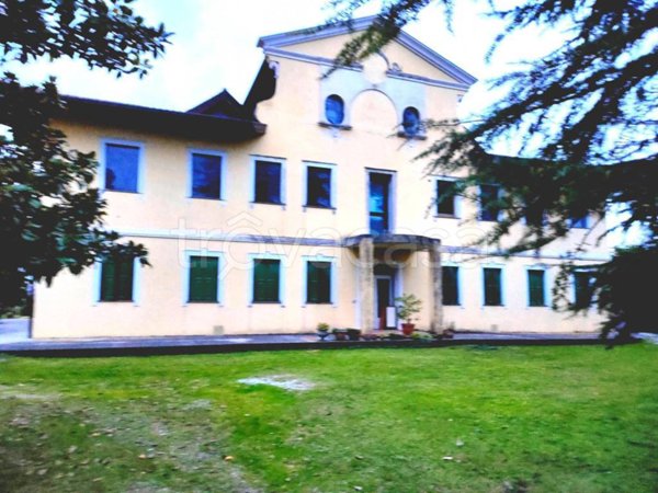 villa in vendita a Torviscosa