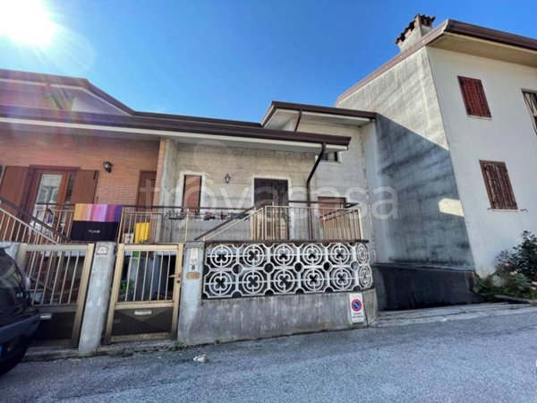 casa indipendente in vendita a Trasaghis in zona Alesso