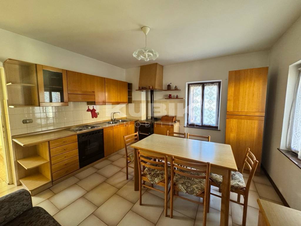 casa indipendente in vendita a Trasaghis in zona Alesso