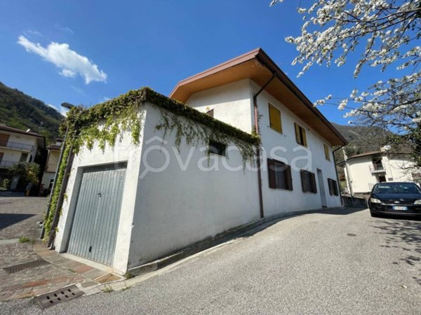 appartamento in vendita a Trasaghis in zona Peonis