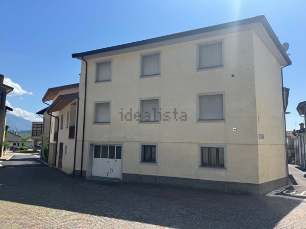 appartamento in vendita a Trasaghis in zona Peonis