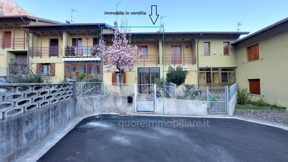 casa indipendente in vendita a Trasaghis in zona Peonis