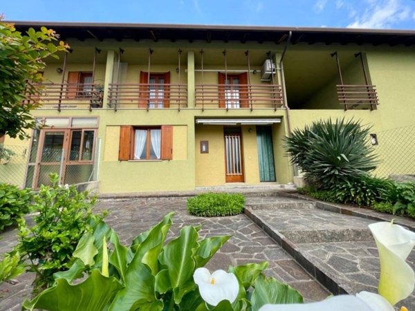 casa indipendente in vendita a Trasaghis in zona Peonis