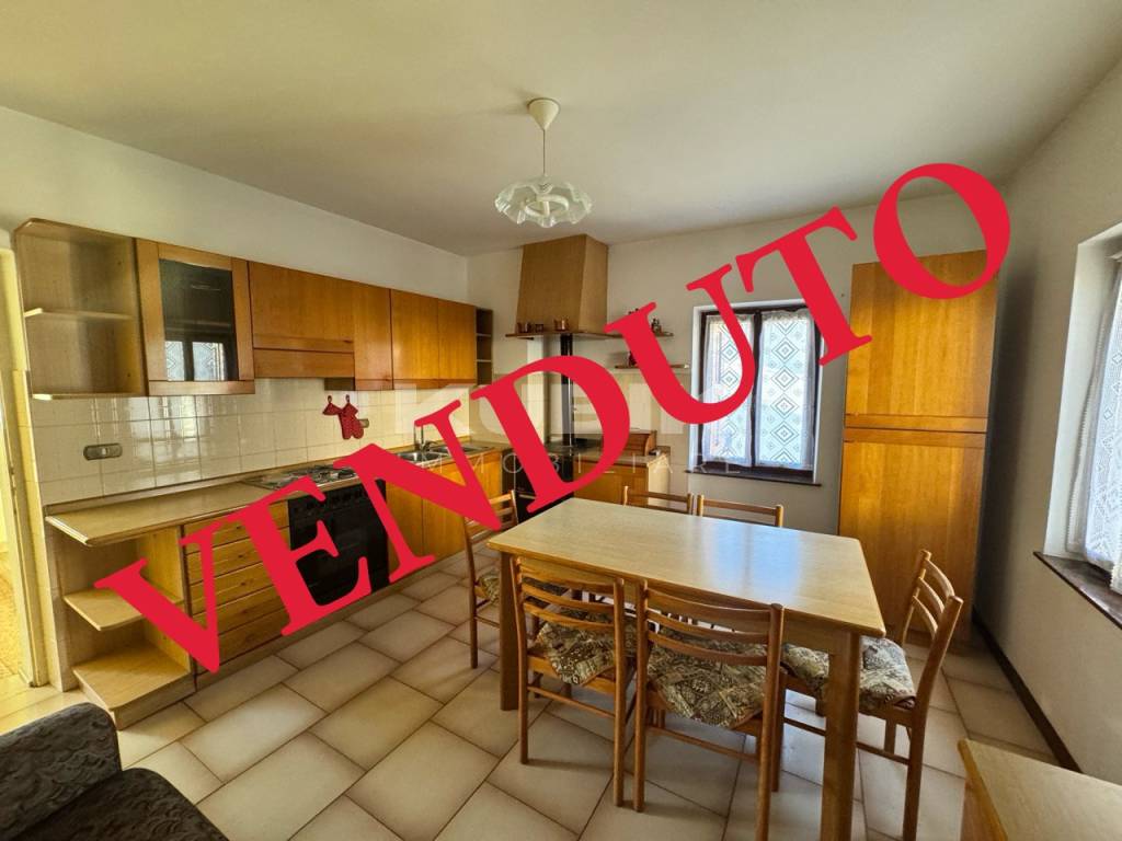 casa indipendente in vendita a Trasaghis in zona Alesso