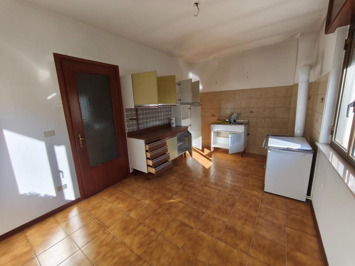 casa indipendente in vendita a Trasaghis in zona Avasinis