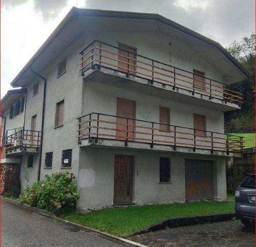 casa indipendente in vendita a Trasaghis