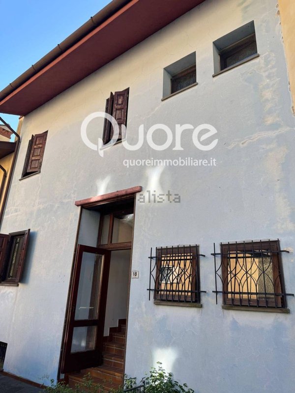 casa indipendente in vendita a Trasaghis in zona Peonis