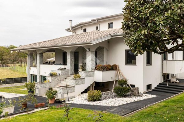 casa indipendente in vendita a Tricesimo in zona Morena