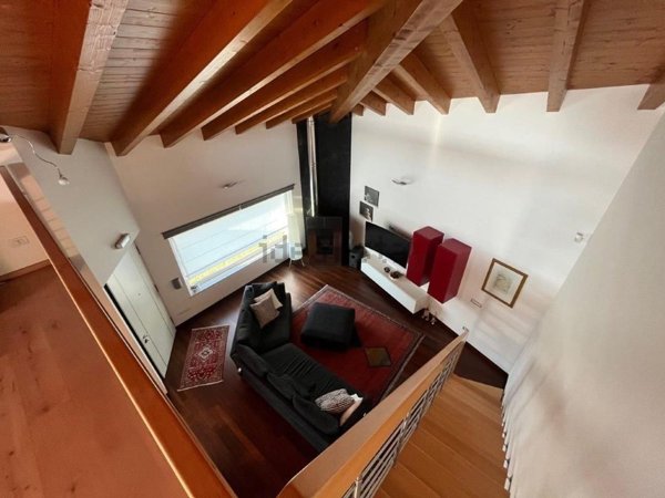 casa indipendente in vendita a Tricesimo in zona Leonacco