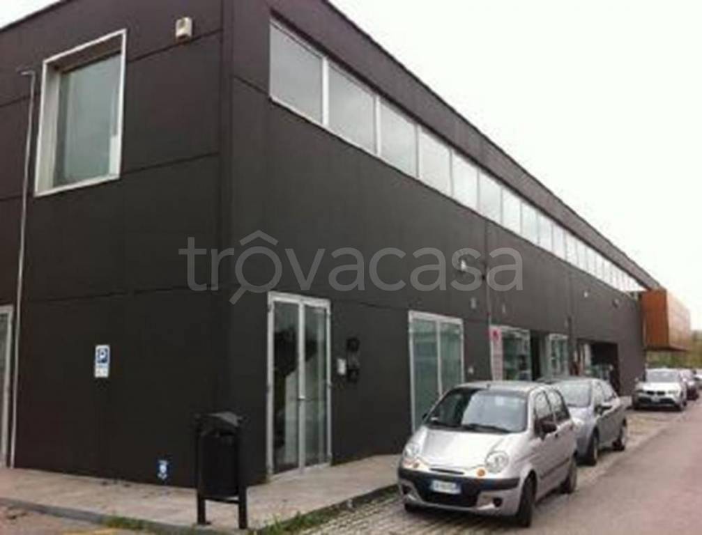 locale commerciale in vendita a Tricesimo