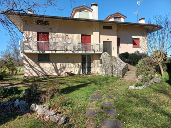 casa indipendente in vendita a Tricesimo in zona Felettano